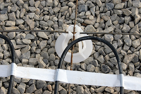Meshup support chair for remesh, keeping heat cable from resting on the ground.